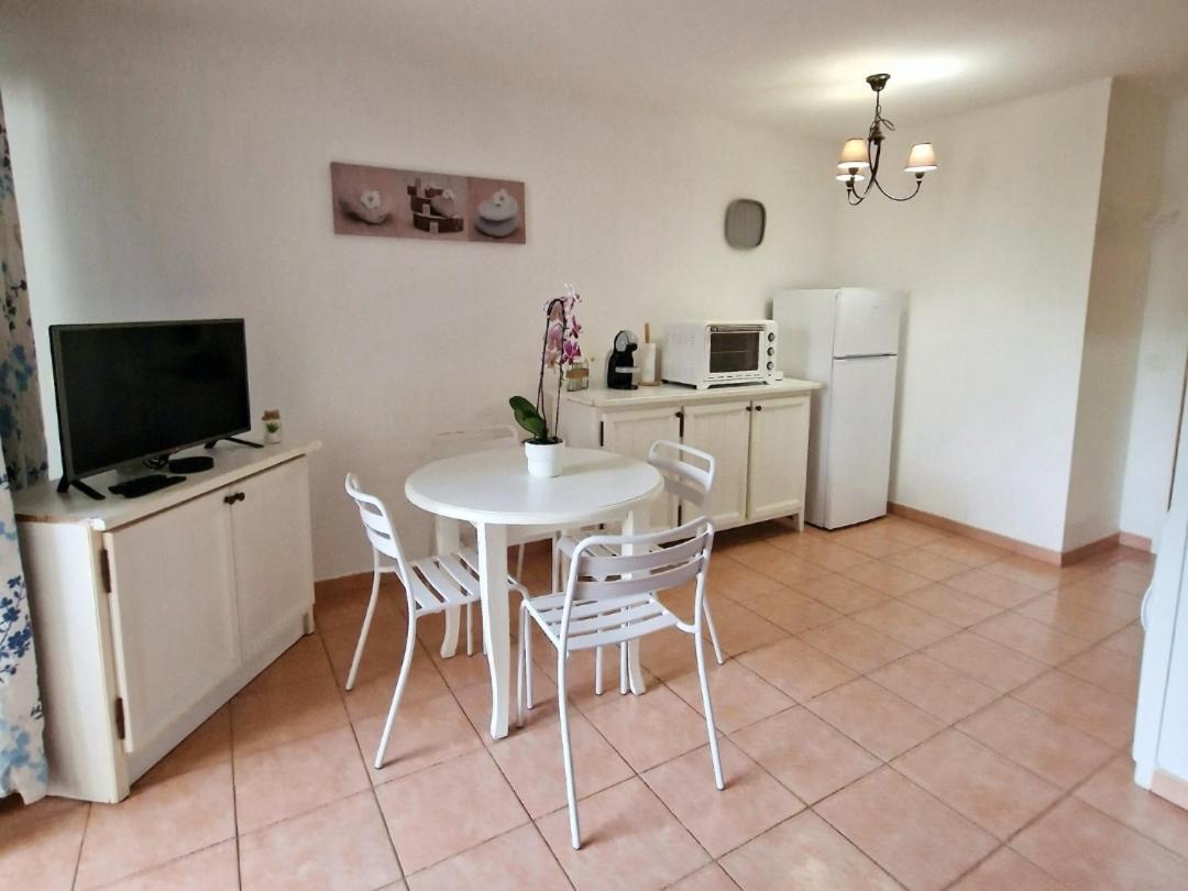 Appartement T2 - Bord De Mer - Piscine ซิ-ฟูร์-เล-ปลาจ ภายนอก รูปภาพ
